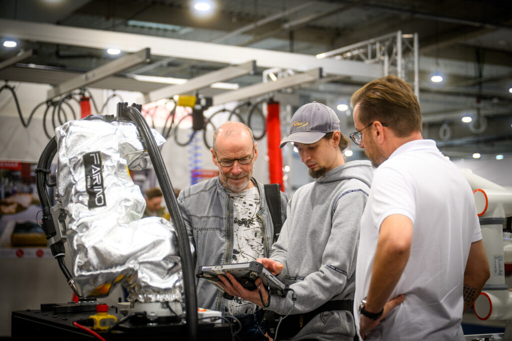 Roboty współpracujące FAIRINO na targach Warsaw Industry Automatica
